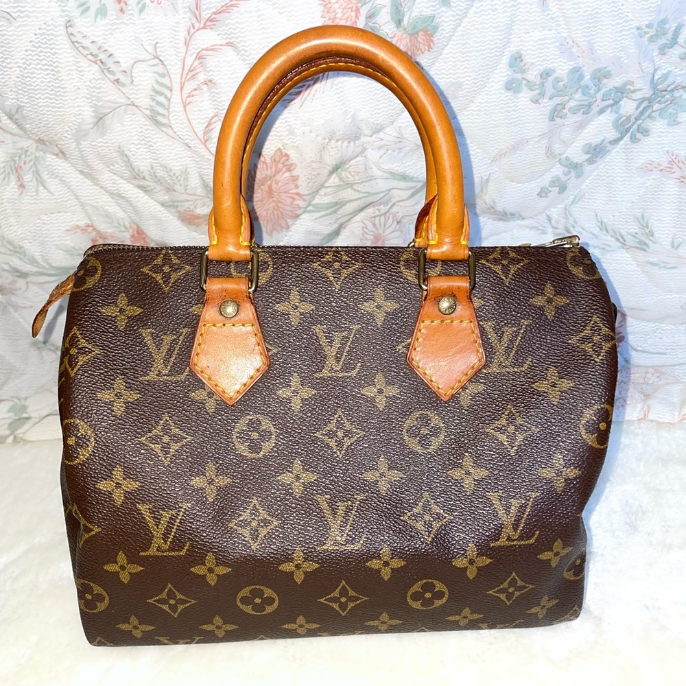 Louis Vuitton Speedy 25 Monogram Bag